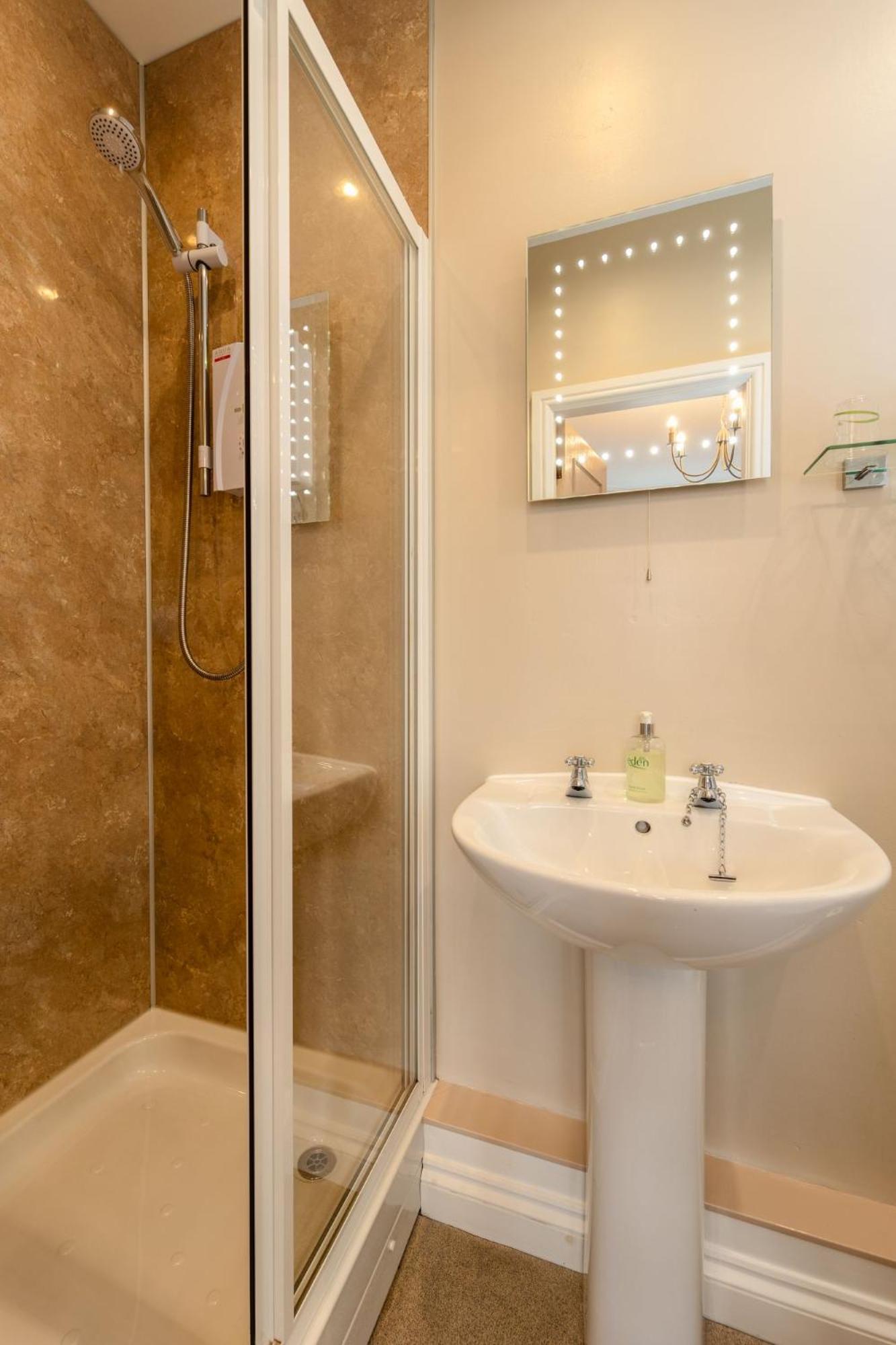 Thornbank House Offering Breakfast And With The Use Of Free Local Health Club Hotel Уиндермер Екстериор снимка